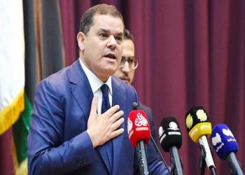  السعودية اليوم - محتجون يضرمون النار في جزء من مبنى رئاسة الوزراء بطرابلس