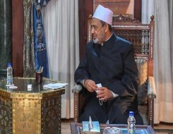 السعودية اليوم - الإمام الأكبر يستقبل أعضاء لجنة تحكيم جائزة زايد للأخوّة الإنسانية في رحاب الأزهر الشريف