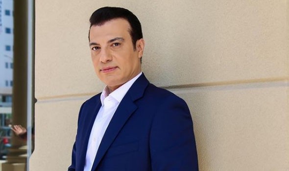 إيهاب توفيق يستأنف نشاطه الفني بحفلات جديدة في الساحل الشمالي