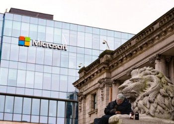  السعودية اليوم - مايكروسوفت تحذر من مخاطر الاستخدام غير المنضبط للذكاء الاصطناعي