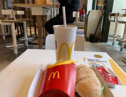 السعودية اليوم - دراسة تكشف أن الأغذية فائقة المعالجة وراء جائحة الأمراض المزمنة عالميًا