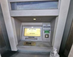 السعودية اليوم - طوابير المصريين تعود أمام ماكينات الصراف وأزمة السيولة تتكرر
