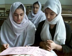  السعودية اليوم - فرنسا تحظر ارتداء الطالبات المسلمات للعباءات في المدارس الحكومية