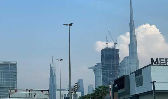 اقتصاد الإمارات ينمو 37 في النصف الأول