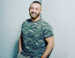 السعودية اليوم - ياسمين عبد العزيز وأحمد السقا يشوّقان الجمهور لفيلمهما الجديد "خلّي بالك من نفسك"برقصة في الشارع