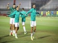 السعودية اليوم - حفيظ دراجي يسخر من دفاع الجزائر بعد ثنائية سويسرا