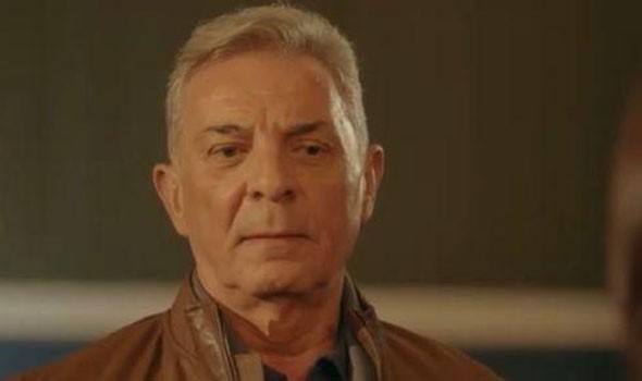  السعودية اليوم - محمود حميدة يحتفل بالعرض الخاص لفيلم "الملحد" بعد ساعات من مغادرته المستشفى