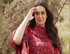  السعودية اليوم - هبة مجدي توثق زيارة خاصة ليحيى الفخراني وتوجه له رسالة مؤثرة