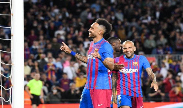 رافينيا ينفي انتقاله للدوري السعودي ويتمسك بالبقاء داخل برشلونة حتى 2028