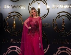 السعودية اليوم - يسرا ترحب بضيوف مصر في افتتاح المتحف المصري الكبير