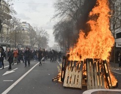 السعودية اليوم - احتجاجات طلابية في فرنسا تتسع وتوقف أكثر من 1700 شخص