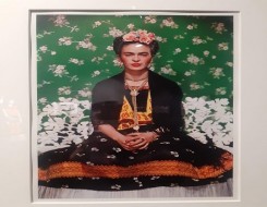  السعودية اليوم - لوحة فريدا كاهلو الذاتية تحقق أغلى بيع لفنانة في المزاد بـ54.7 مليون دولار