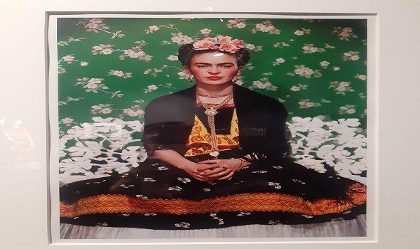  السعودية اليوم - لوحة فريدا كاهلو الذاتية تحقق أغلى بيع لفنانة في المزاد بـ54.7 مليون دولار