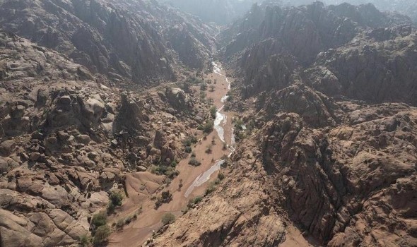 هيئة تطوير محمية الملك سلمان تنفذ مبادرة الإصحاح البيئي في وادي السلف بحائل