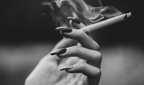 التدخين قد يزيد خطر الإصابة بألزهايمر