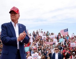  السعودية اليوم - مؤيدون للفلسطينيين يصفون ترمب بهتلر عصرنا خلال احتجاج في مطعم بواشنطن