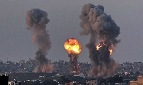  السعودية اليوم - استشهاد 3 فلسطينيين بينهم طفلة وصحفية وإصابة 10 آخرين بقصف إسرائيلي استهدف وسط غزة