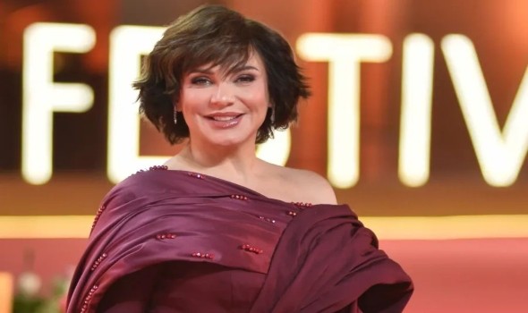  السعودية اليوم - سلاف فواخرجي تكشف كواليس ارتدائها الحجاب في مهرجان فجر بطهران