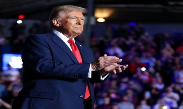  السعودية اليوم - ترامب يعلن إغلاق المجال الجوي فوق فنزويلا وكوبا تتهمه بالسعي لإسقاط حكومة كاراكاس