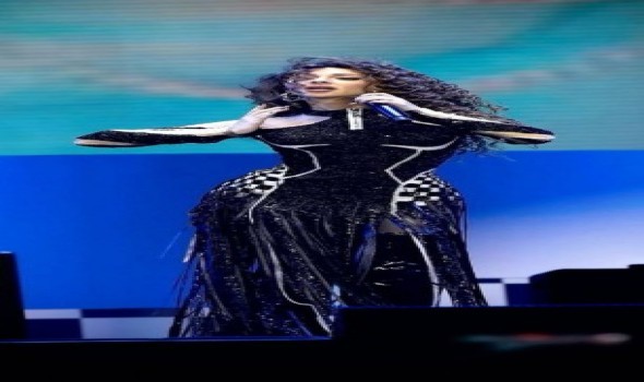 ميريام فارس بإطلالة جريئة وتصاميم بيار خوري تبرز اختلاف الأسلوب بينها وبين ياسمين صبري