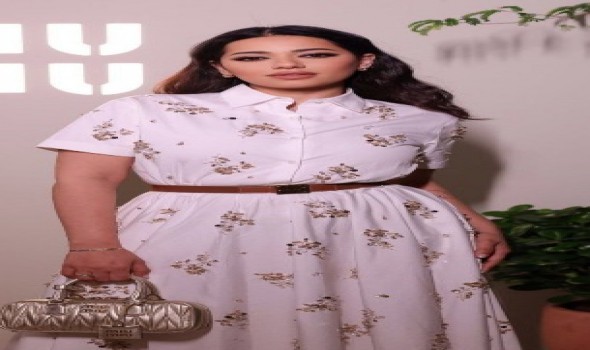 رحمة رياض تتألق بإطلالات صباحية أنيقة وعصرية تناسب أجواء الخريف