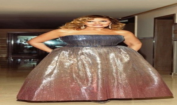 يسرا تتوّج ملكة الأناقة في مهرجان الجونة