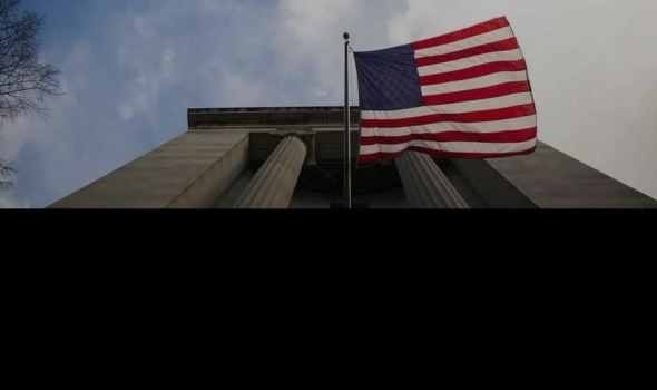  السعودية اليوم - وزارة العدل الأميركية تعيد نشر صور ترامب مع تاجر الجنس الأشهر عالمياً