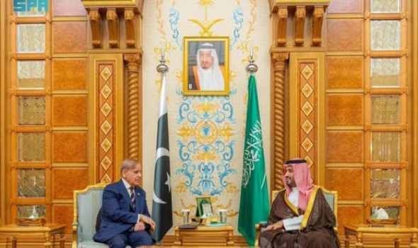  السعودية اليوم - باكستان تؤكد وقوفها إلى جانب السعودية في مواجهة الهجمات الإيرانية