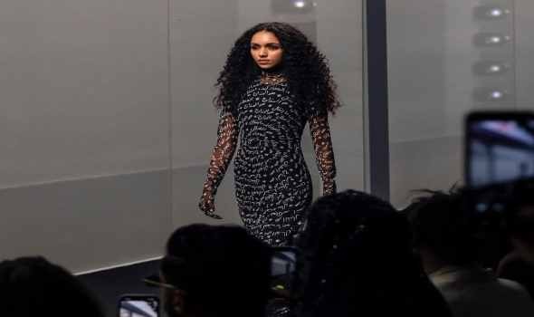  السعودية اليوم - اليوم الثالث من أسبوع الموضة في الرياض 2025 يشعّ بإبداع سعودي يمزج بين التراث والحداثة العالمية