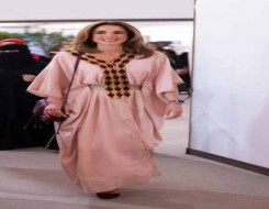  السعودية اليوم - العبايات بحضور لافت في أناقة الملكة رانيا
