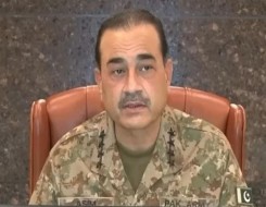  السعودية اليوم - الأمير خالد بن سلمان يقلد قائد الجيش الباكستاني وسام الملك عبد العزيز