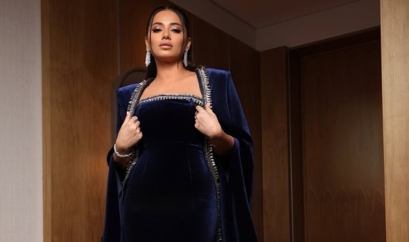 فستان الكاب لإطلالة تمنح حضوراً آسراً في السهرات