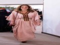  السعودية اليوم - العبايات بحضور لافت في أناقة الملكة رانيا