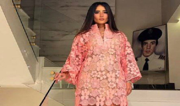 السعودية اليوم - النجمات يختتمن عام 2025 بإطلالات مفعمة بالحيوية وألوان تنبض بالأناقة والجرأة