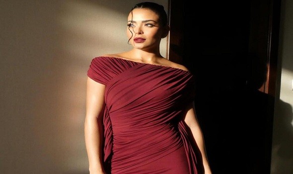  السعودية اليوم - هشام ماجد يمازح أسماء جلال ومصطفى غريب بسبب مشاهد رومانسية بينهما