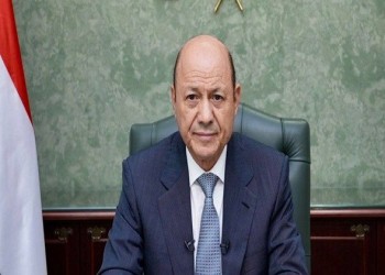  السعودية اليوم - العليمي يؤكد التزام الحكومة اليمنية بحماية الممرات المائية ويدعو الحوثيين إلى وقف التصعيد