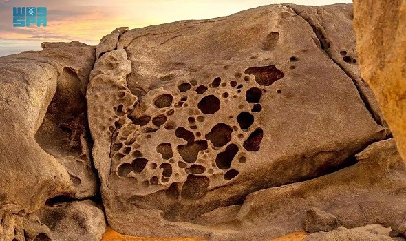  السعودية اليوم - الرزان السعودية فرصة ذهبية للسياحة الجيولوجية والطبيعة الخلابة