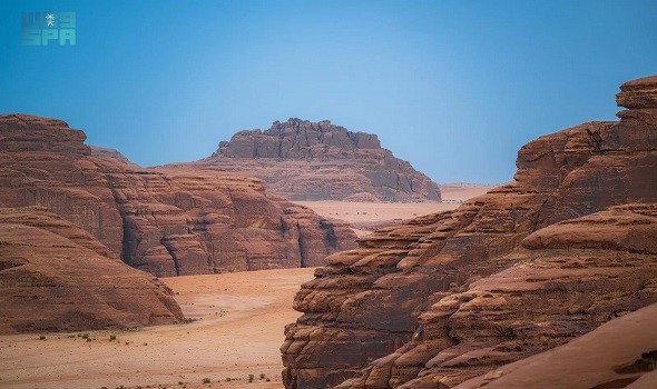 مطل حسمى وجهة طبيعية بارزة تعكس التنوع الجغرافي لمنطقة تبوك