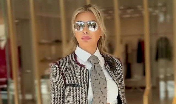 رابطة العنق تتحول إلى صيحة أنثوية تسيطر على إطلالات النجمات