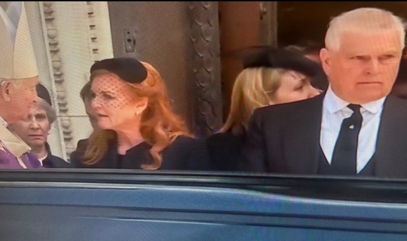  السعودية اليوم - ملفات إبستين الجديدة تكشف شبكة علاقات واسعة مع سياسيين ورجال أعمال وتثير جدلاً متجدداً