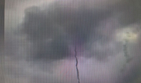  السعودية اليوم - خامنئي ينجو من الغارات الإسرائيلية والرد الإيراني يشمل المدن الخليجية واستهداف برج سكني في المنامة