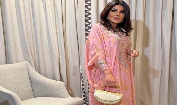  السعودية اليوم - إطلالات بلمسات اللون الوردي يمكن أن تلهمك لأيام عيد الفطر 2026 من وحي عاشقات الموضة