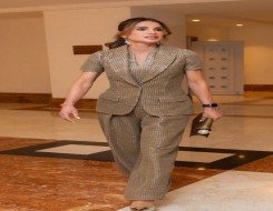  السعودية اليوم - الملكة رانيا تخطف الأنظار وتؤكد أناقتها المتجددة بالبدلات الرسمية