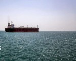 السعودية اليوم - الجيش الأميركي ينفي انفجار ناقلتي نفط في مضيق هرمز ويصف الرواية الإيرانية بالمضللة