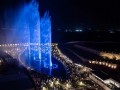  السعودية اليوم - عسير تُعزز جاذبيتها السياحية بتدشين أكبر نافورة في المملكة بمنتجع الوادي