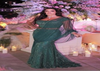  السعودية اليوم - نادين نجيم بإطلالات ساحرة في زفاف المصممة تمارا رالف