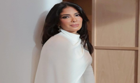  السعودية اليوم - منى زكي تواجه خيانة زوجها وسراً صادماً في مسلسل طالع نازل بعد 3 أعوام من الغياب