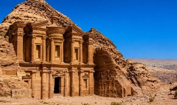 السعودية اليوم - الأردن في الخريف وجهات تكتسي بألوان الطبيعة الساحرة
