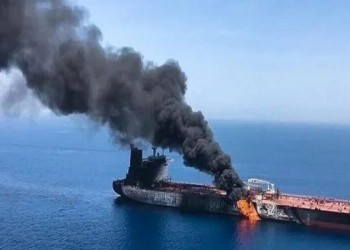 السعودية اليوم - الحرس الثوري الإيراني يُعلن توقف ناقلتين جنوب مضيق هرمز عقب اشتعال النيران فيهما بانفجار ألغام