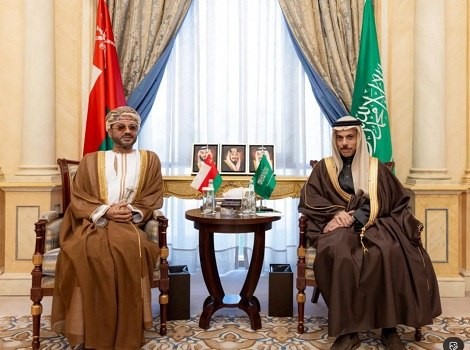 السعودية اليوم - الرياض ومسقط تبحثان التطورات الإقليمية ودعم الحلول الدبلوماسية